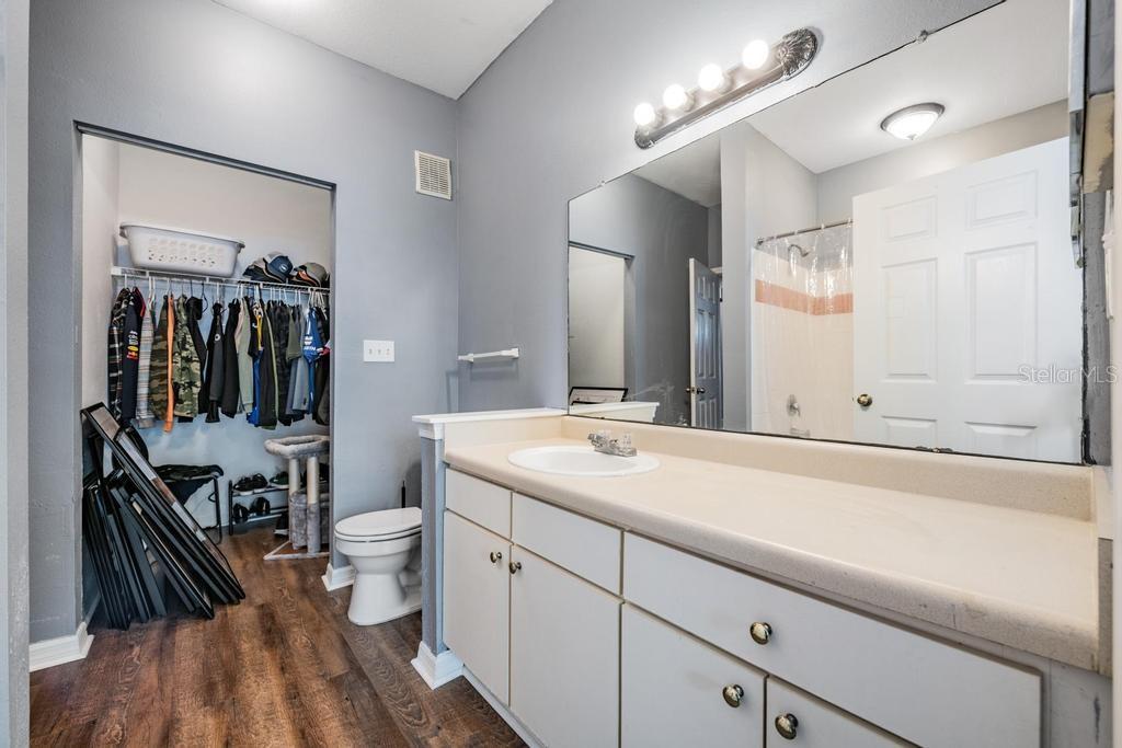 Image 26 of 39 For 9552 Lake Chase Island Way 9552