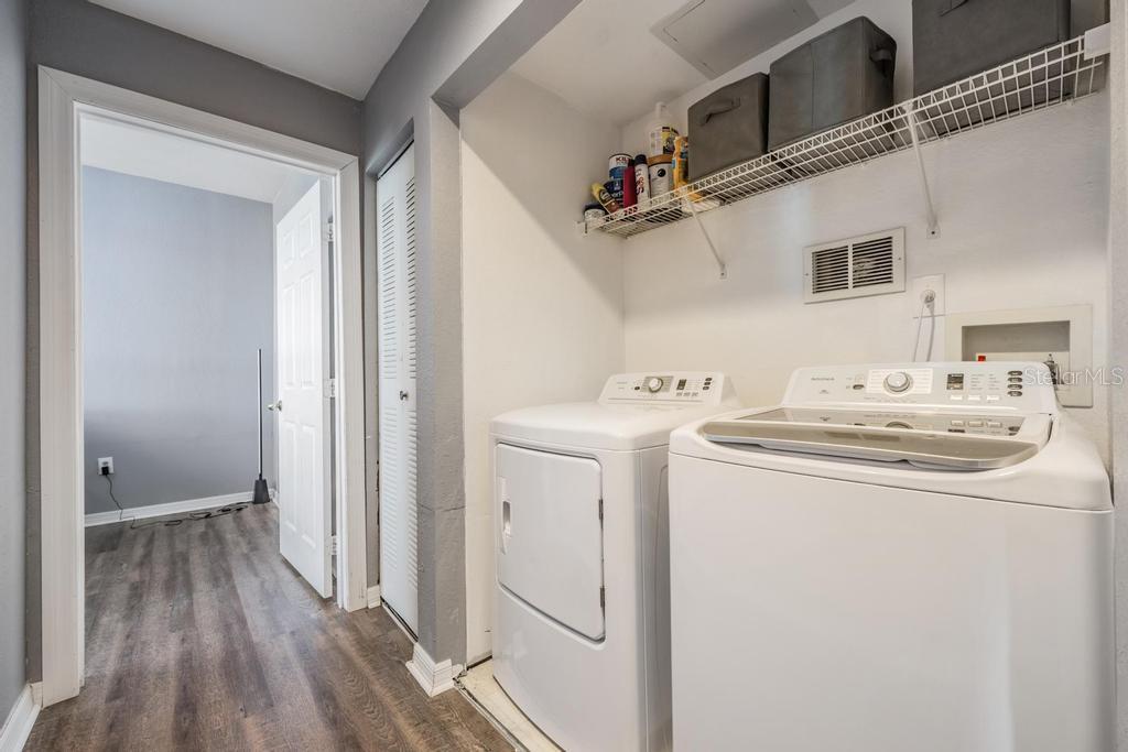 Image 32 of 39 For 9552 Lake Chase Island Way 9552