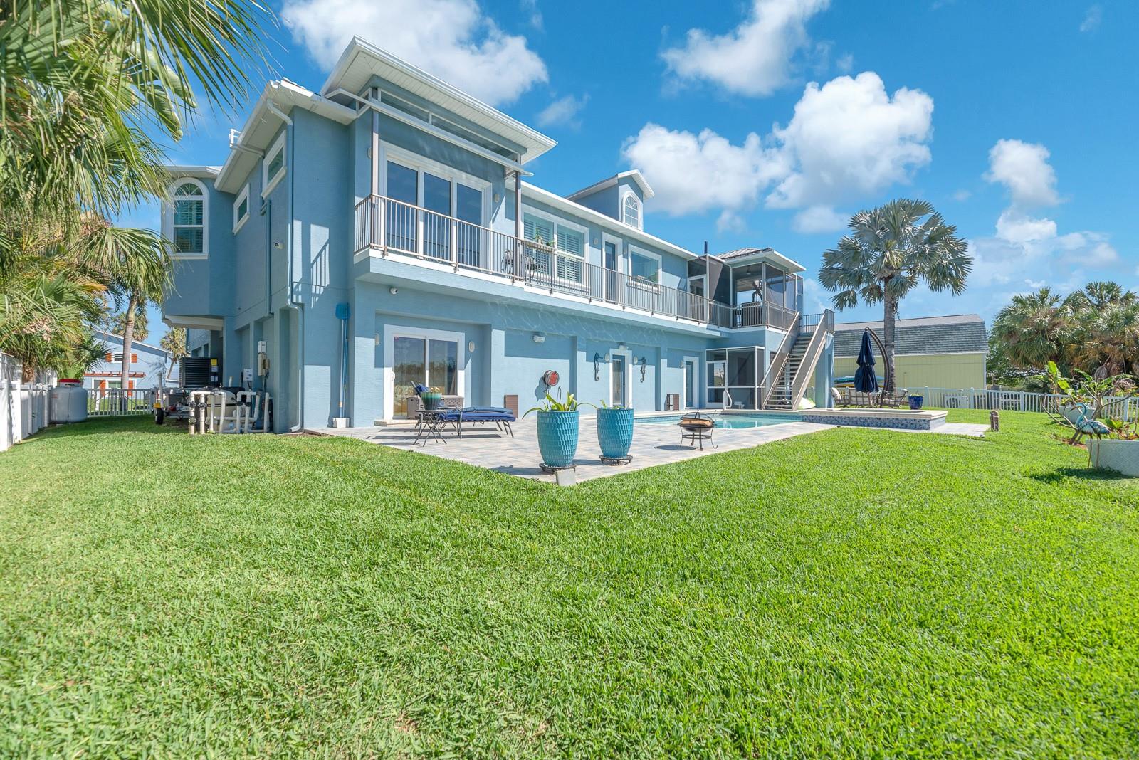 Image 13 of 93 For 9425 Oak Street