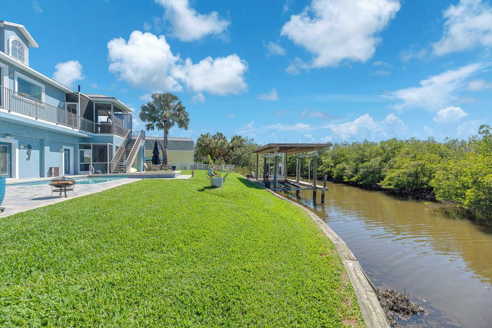 Image 14 of 93 For 9425 Oak Street