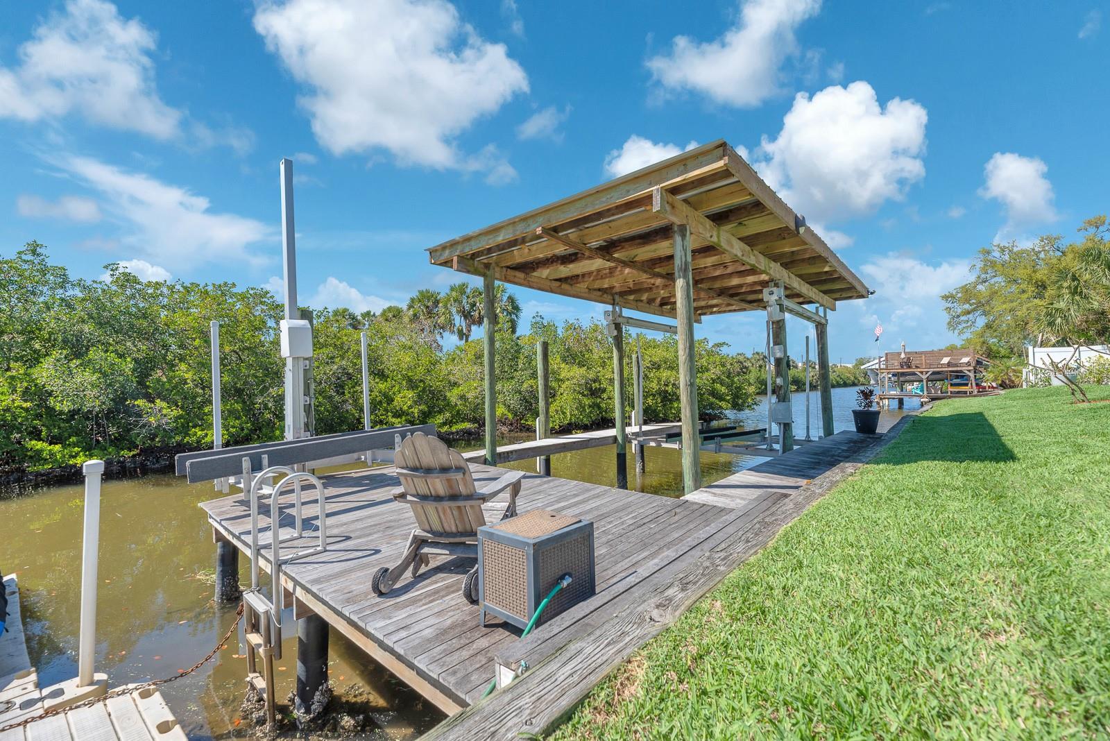 Image 17 of 93 For 9425 Oak Street