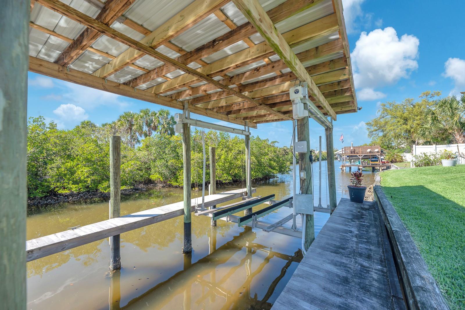 Image 19 of 93 For 9425 Oak Street