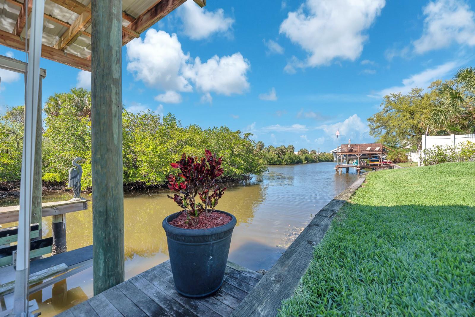 Image 20 of 93 For 9425 Oak Street