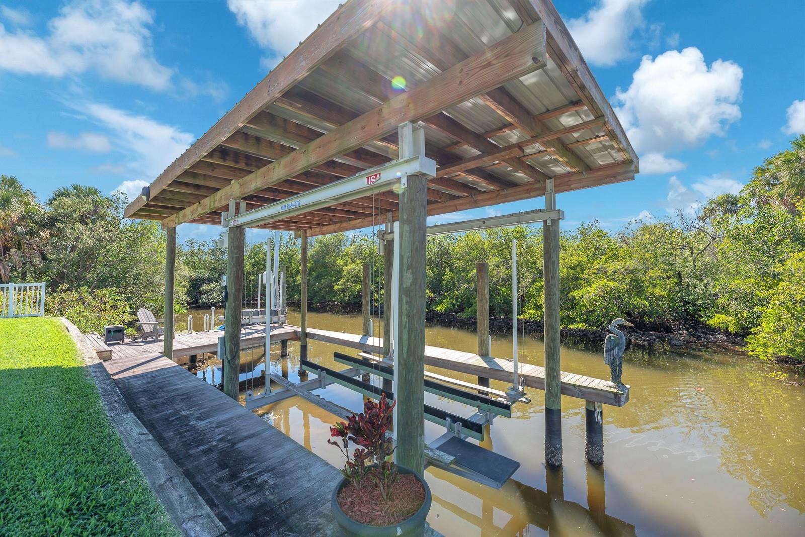 Image 21 of 93 For 9425 Oak Street