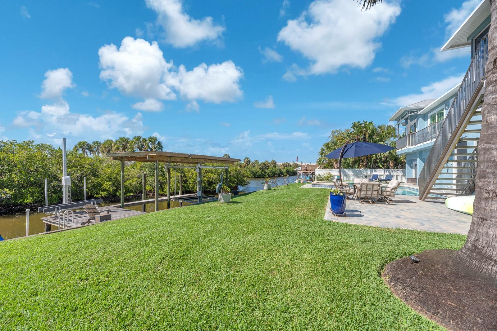 Image 28 of 93 For 9425 Oak Street