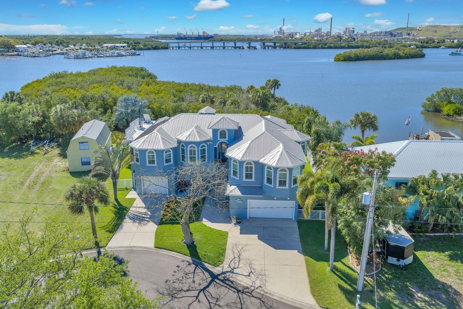 Image 38 of 93 For 9425 Oak Street