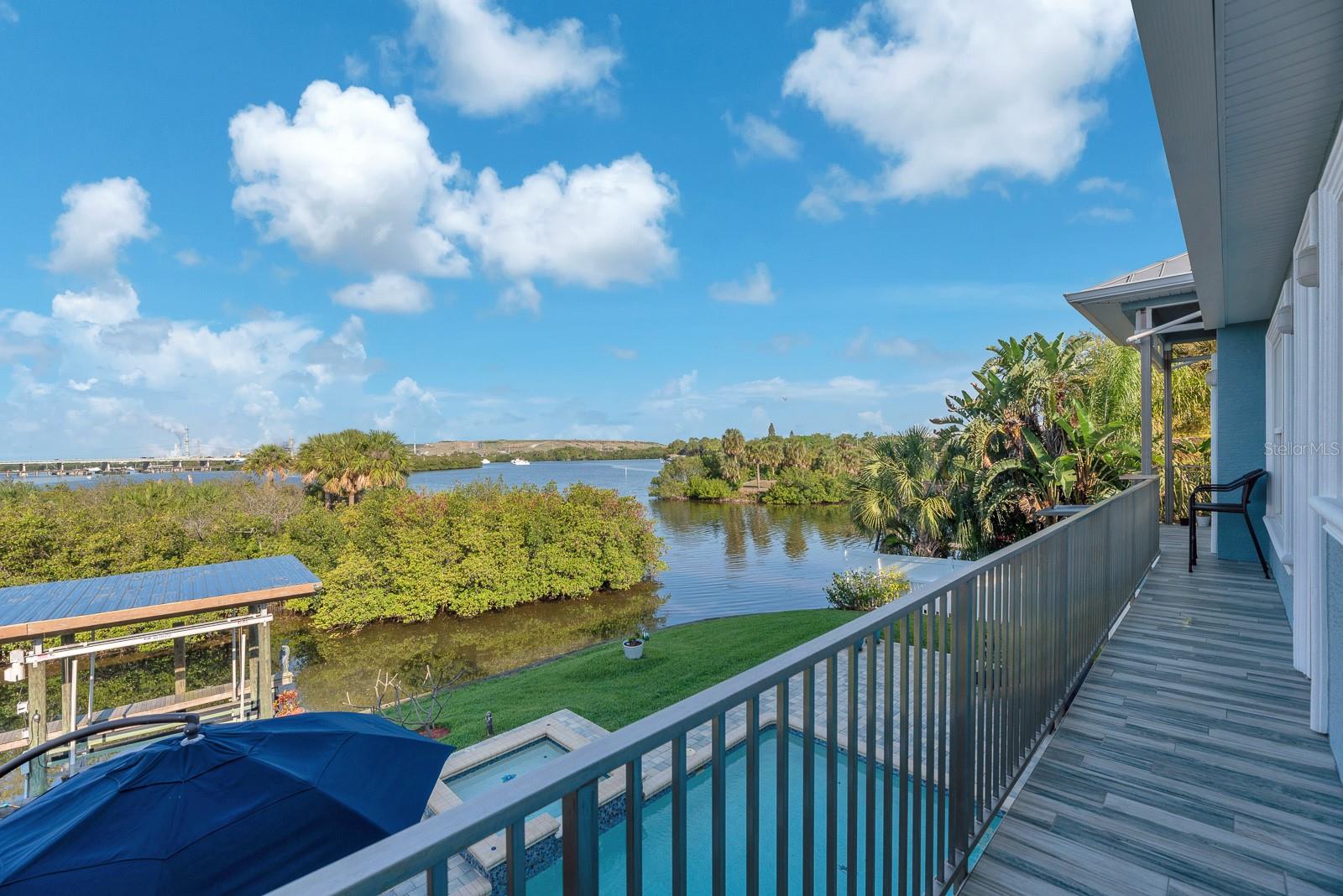 Image 48 of 93 For 9425 Oak Street