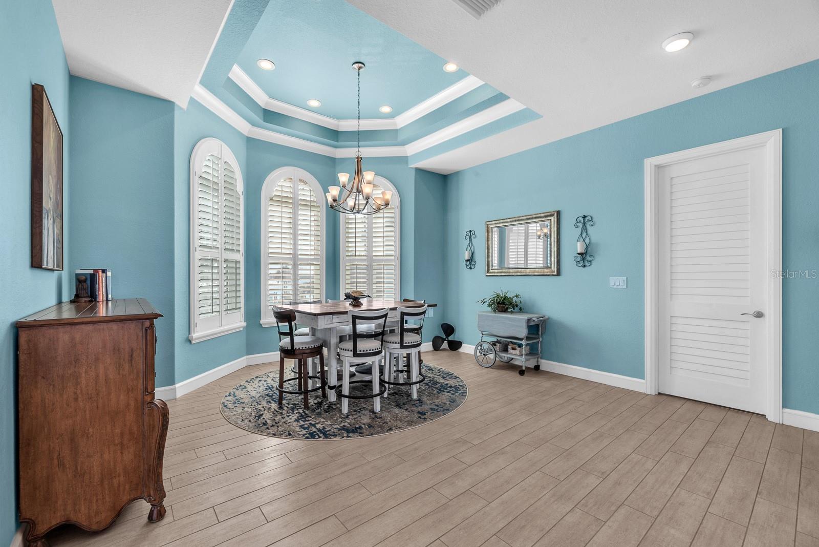 Image 63 of 93 For 9425 Oak Street