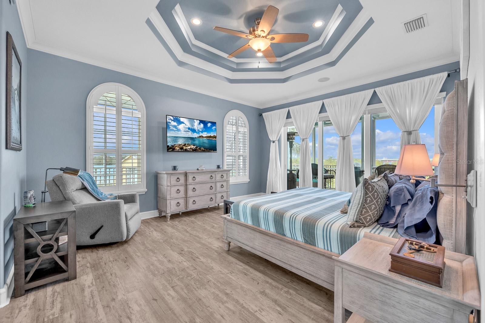 Image 65 of 93 For 9425 Oak Street