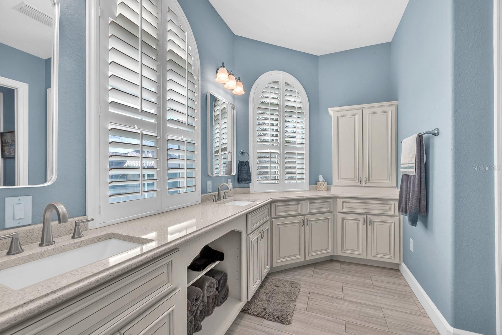 Image 67 of 93 For 9425 Oak Street