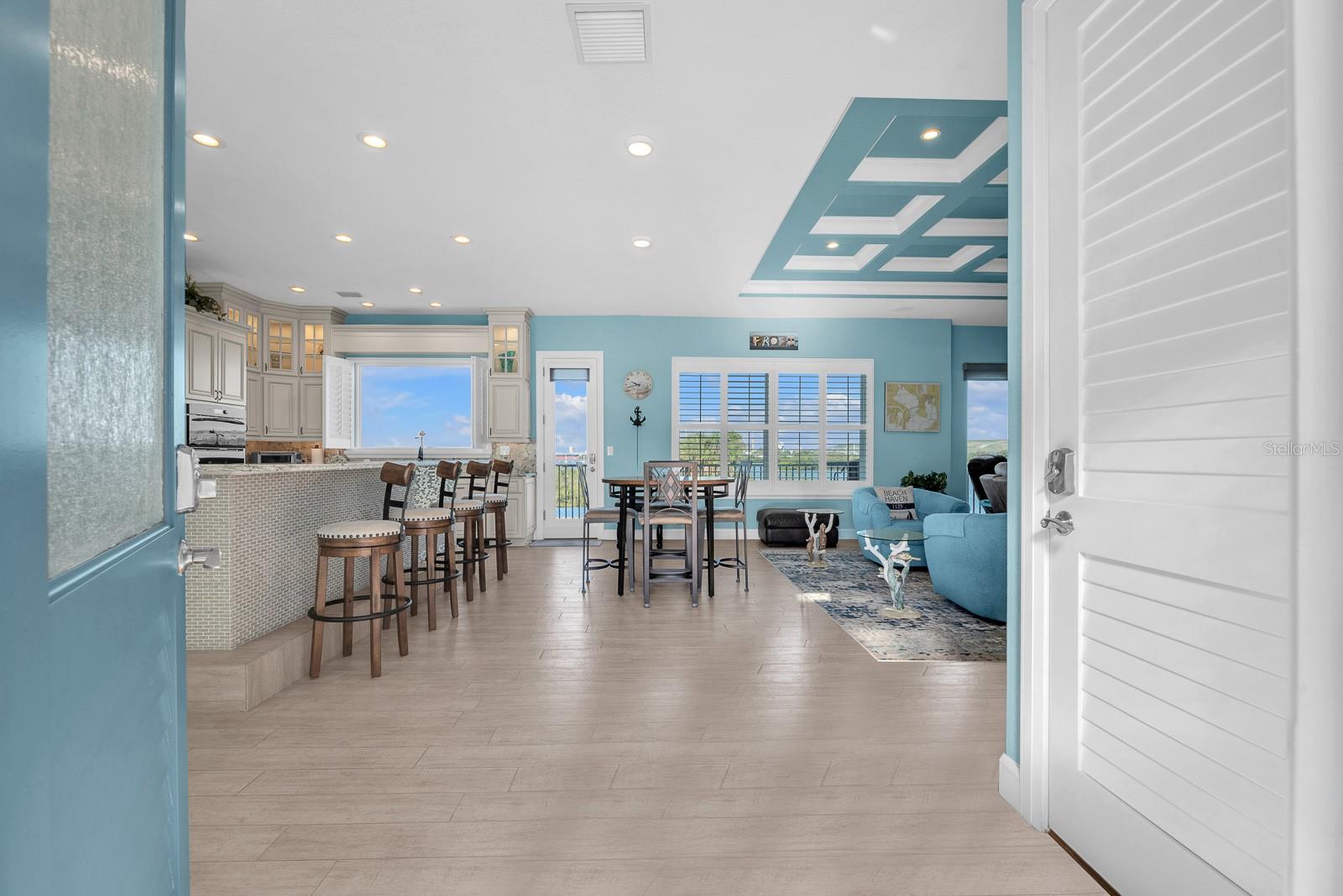 Image 68 of 93 For 9425 Oak Street