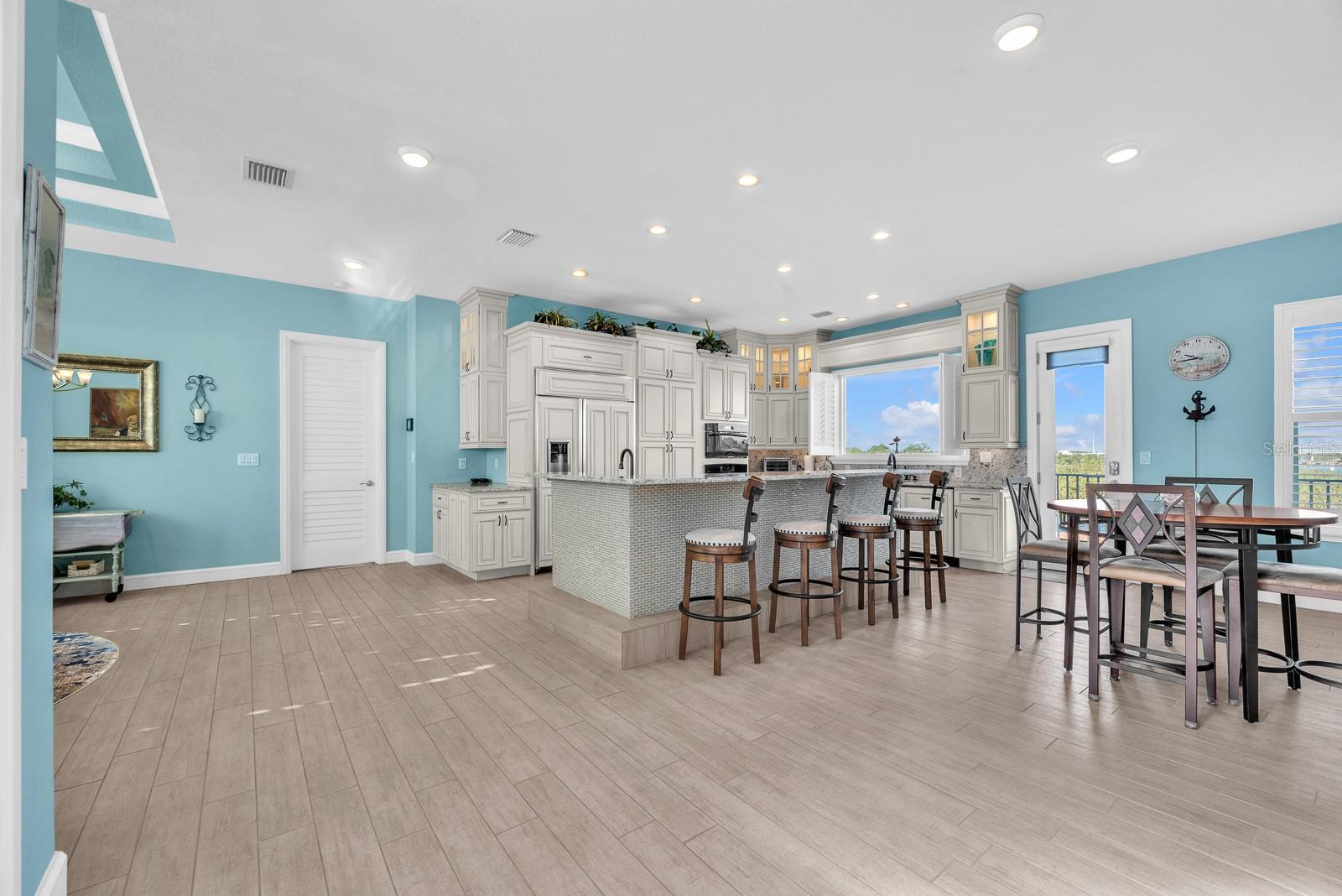 Image 69 of 93 For 9425 Oak Street