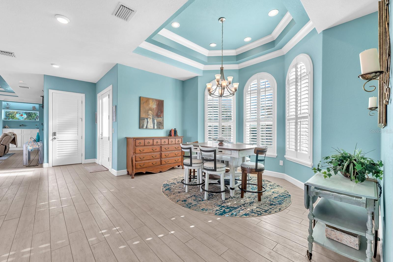 Image 71 of 93 For 9425 Oak Street