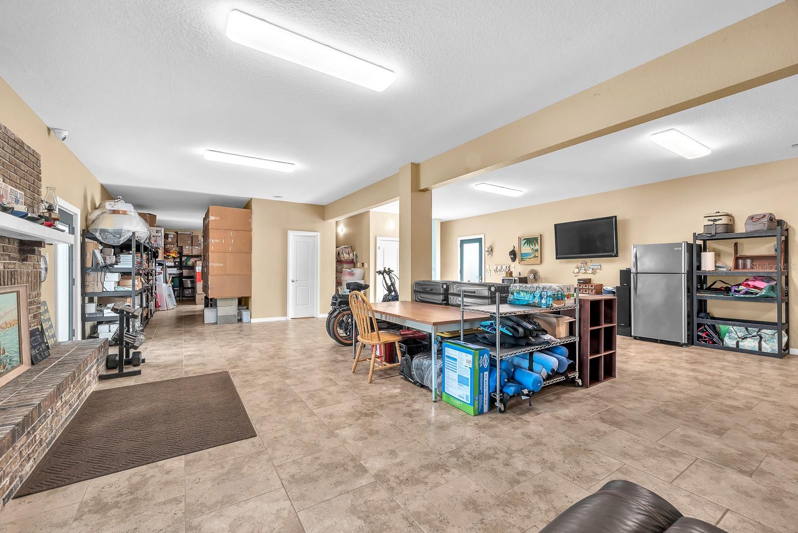 Image 85 of 93 For 9425 Oak Street