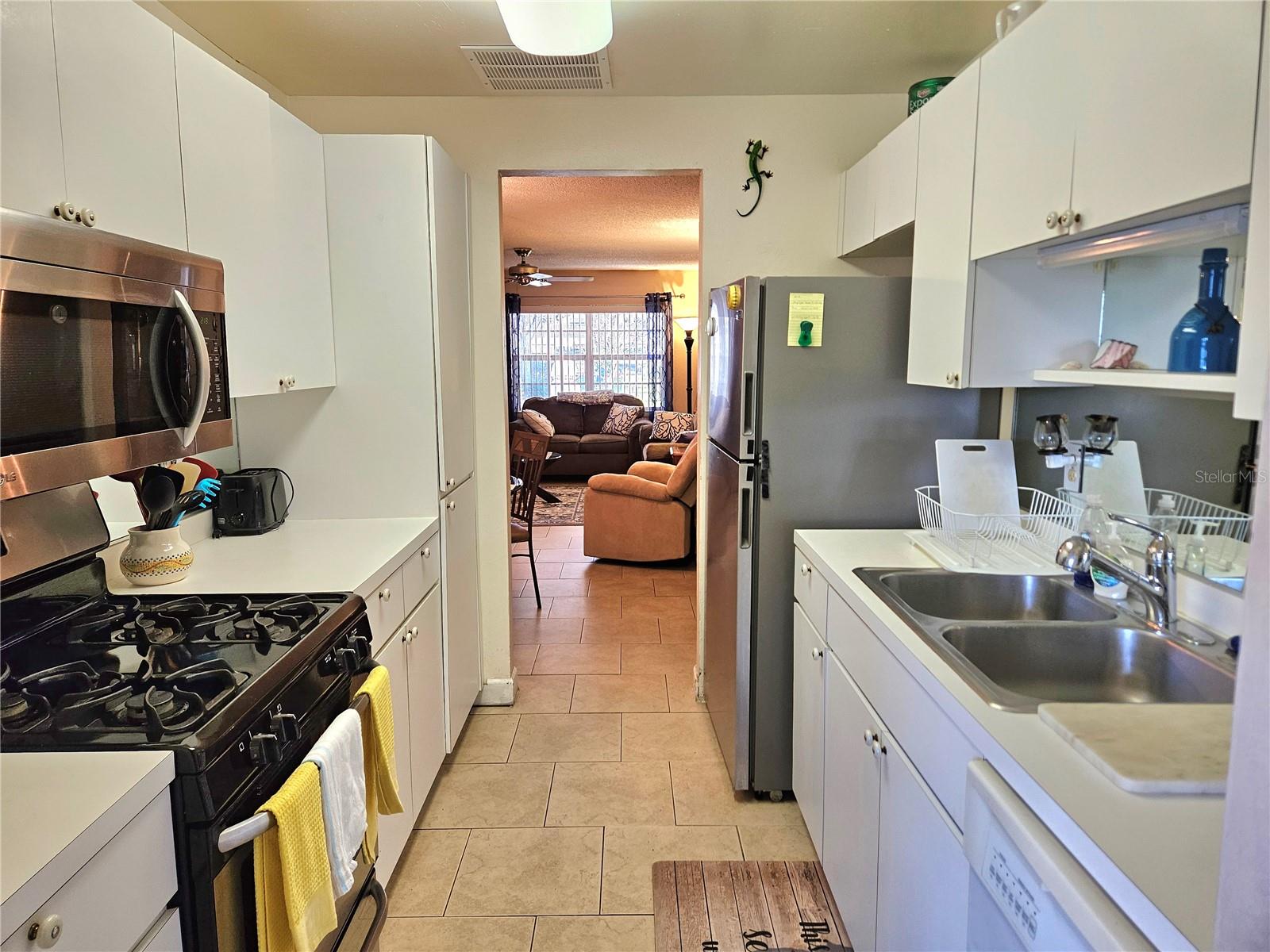 Image 5 of 18 For 10037 62nd Terrace N 9