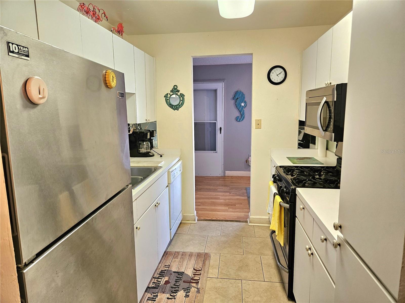 Image 6 of 18 For 10037 62nd Terrace N 9