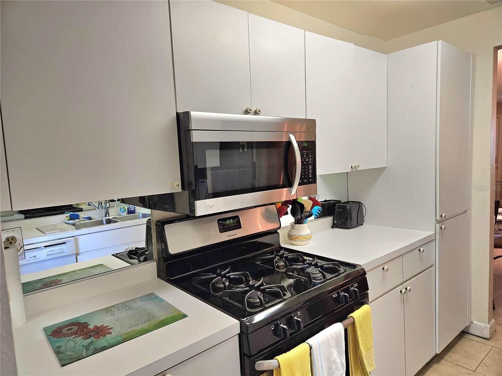 Image 7 of 18 For 10037 62nd Terrace N 9