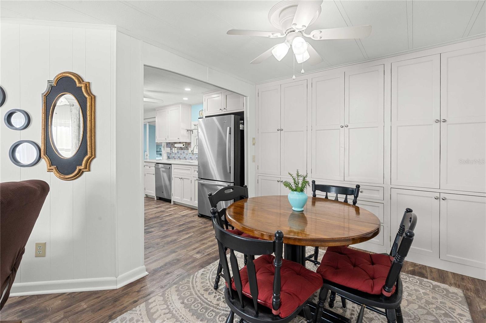 Image 11 of 66 For 36701 Grace Avenue