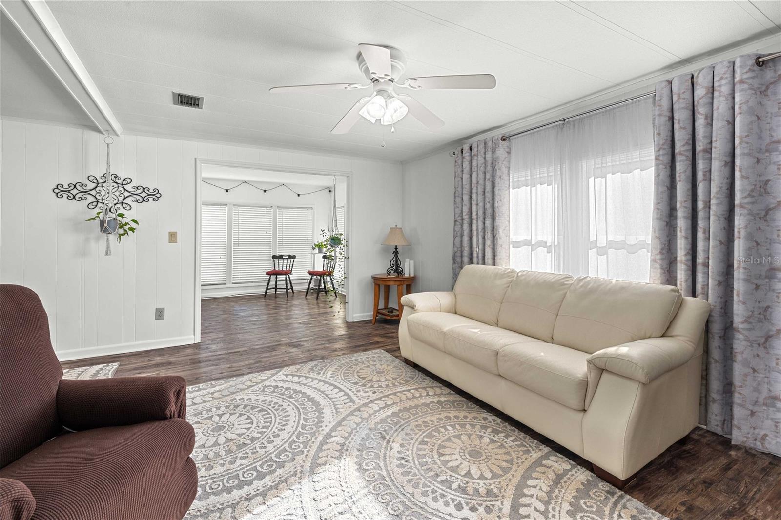 Image 13 of 66 For 36701 Grace Avenue