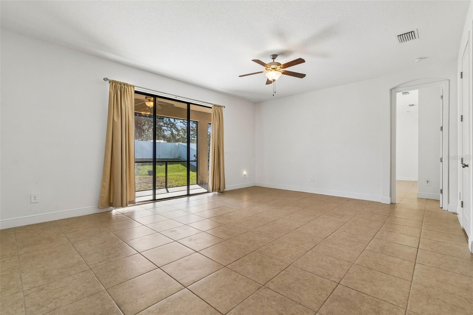 Image 26 of 71 For 1214 Florablu Drive