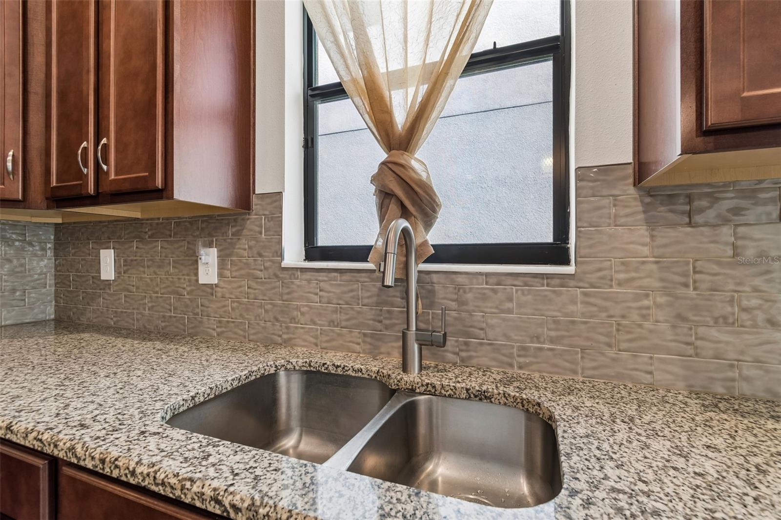 Image 32 of 71 For 1214 Florablu Drive