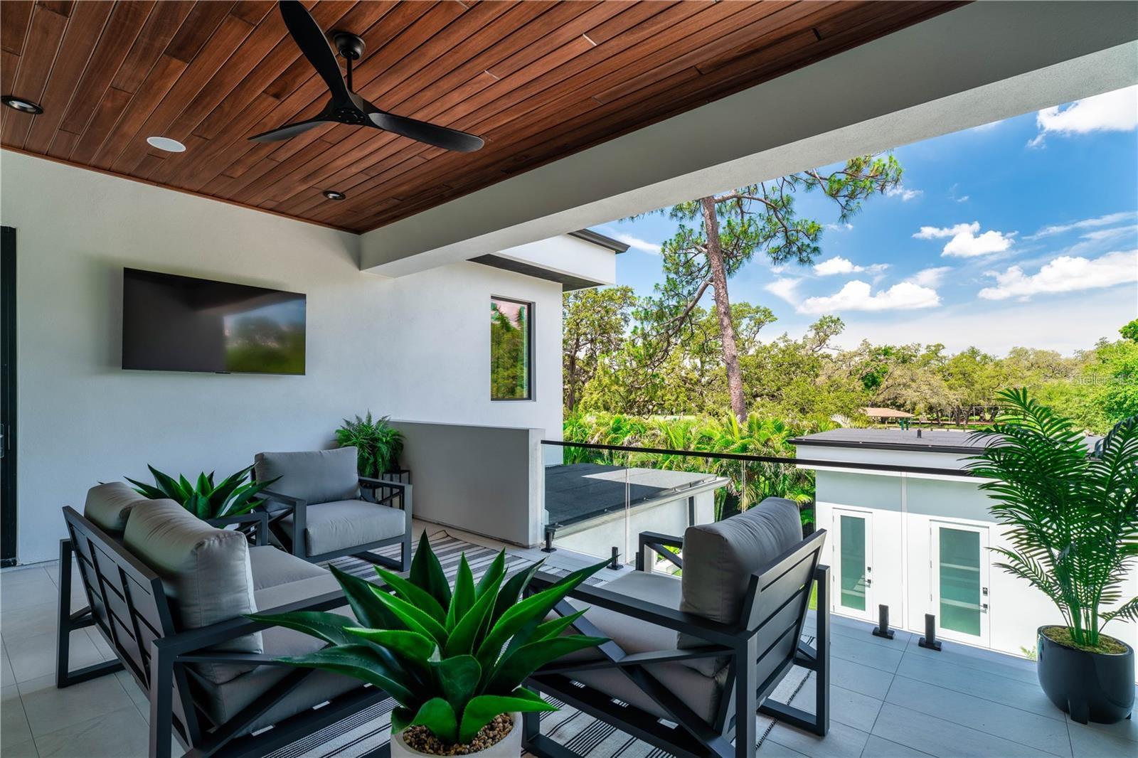 Image 14 of 15 For 114 Davis Boulevard