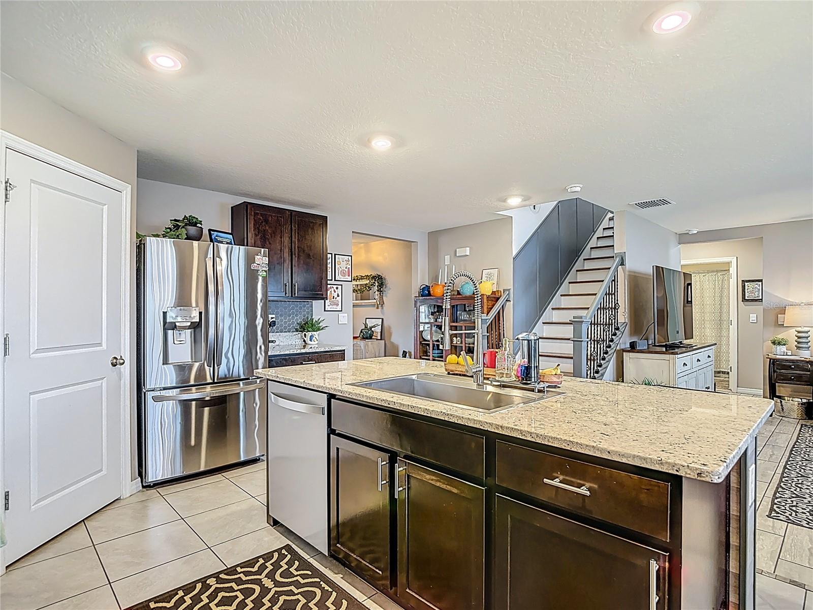 Image 16 of 86 For 38287 Sonnet Landing Avenue