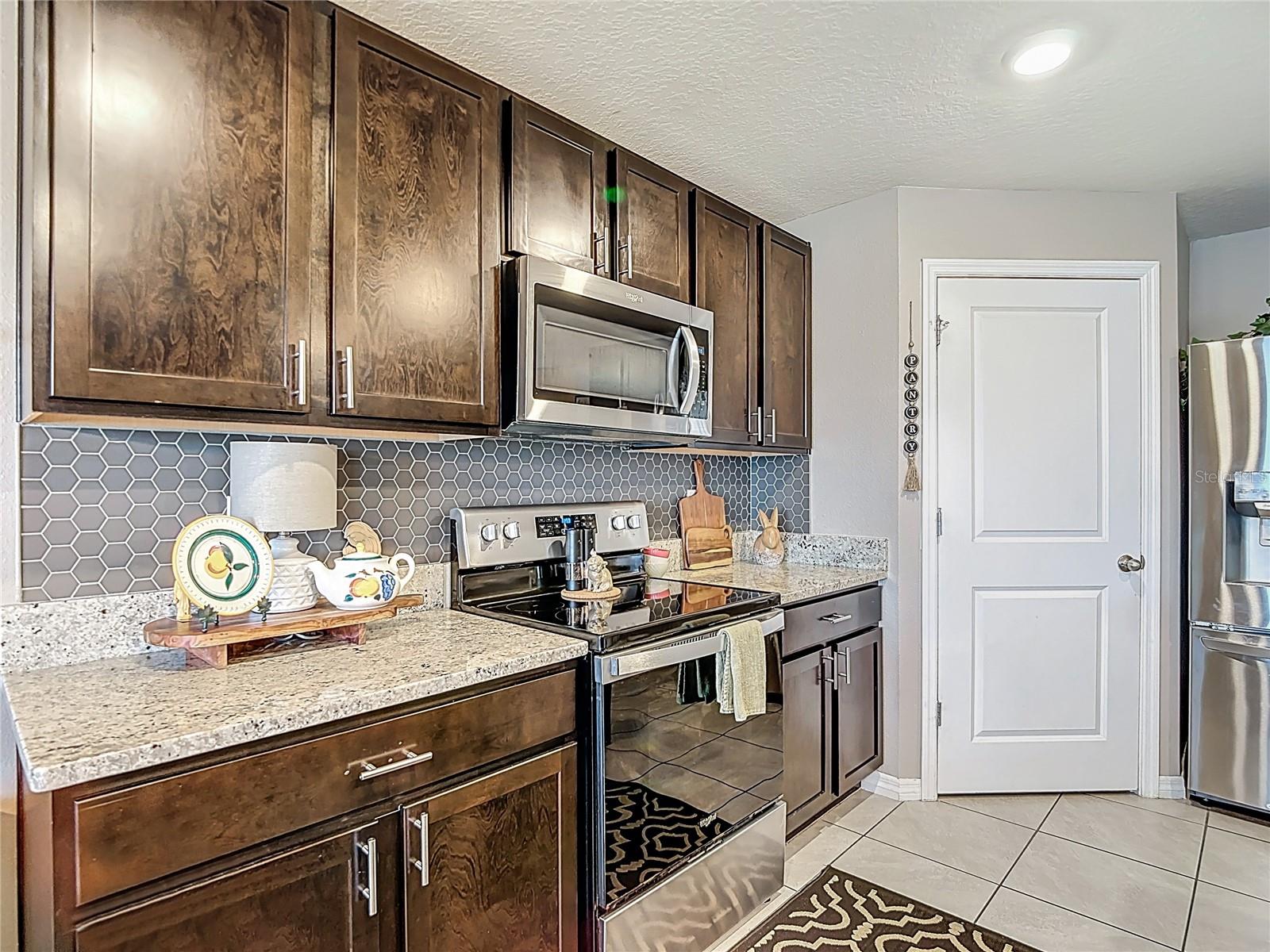 Image 17 of 86 For 38287 Sonnet Landing Avenue