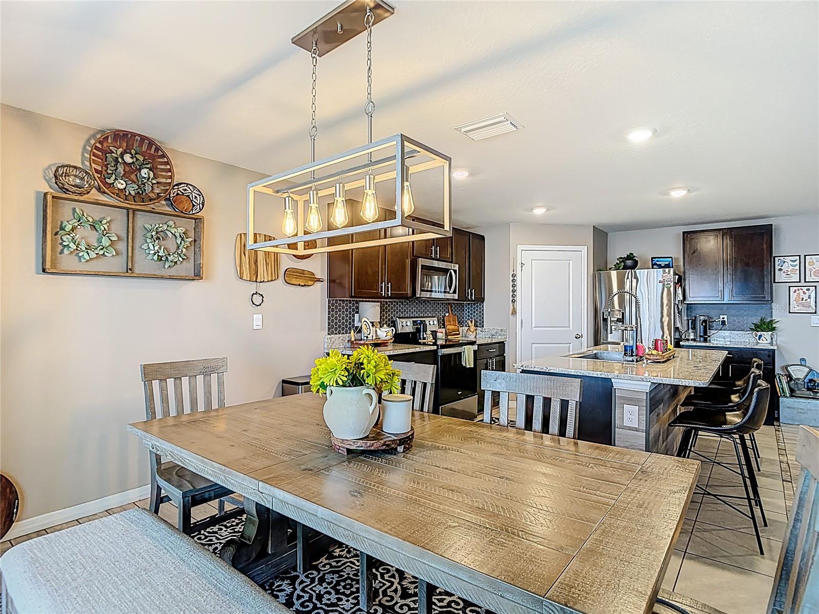 Image 22 of 86 For 38287 Sonnet Landing Avenue