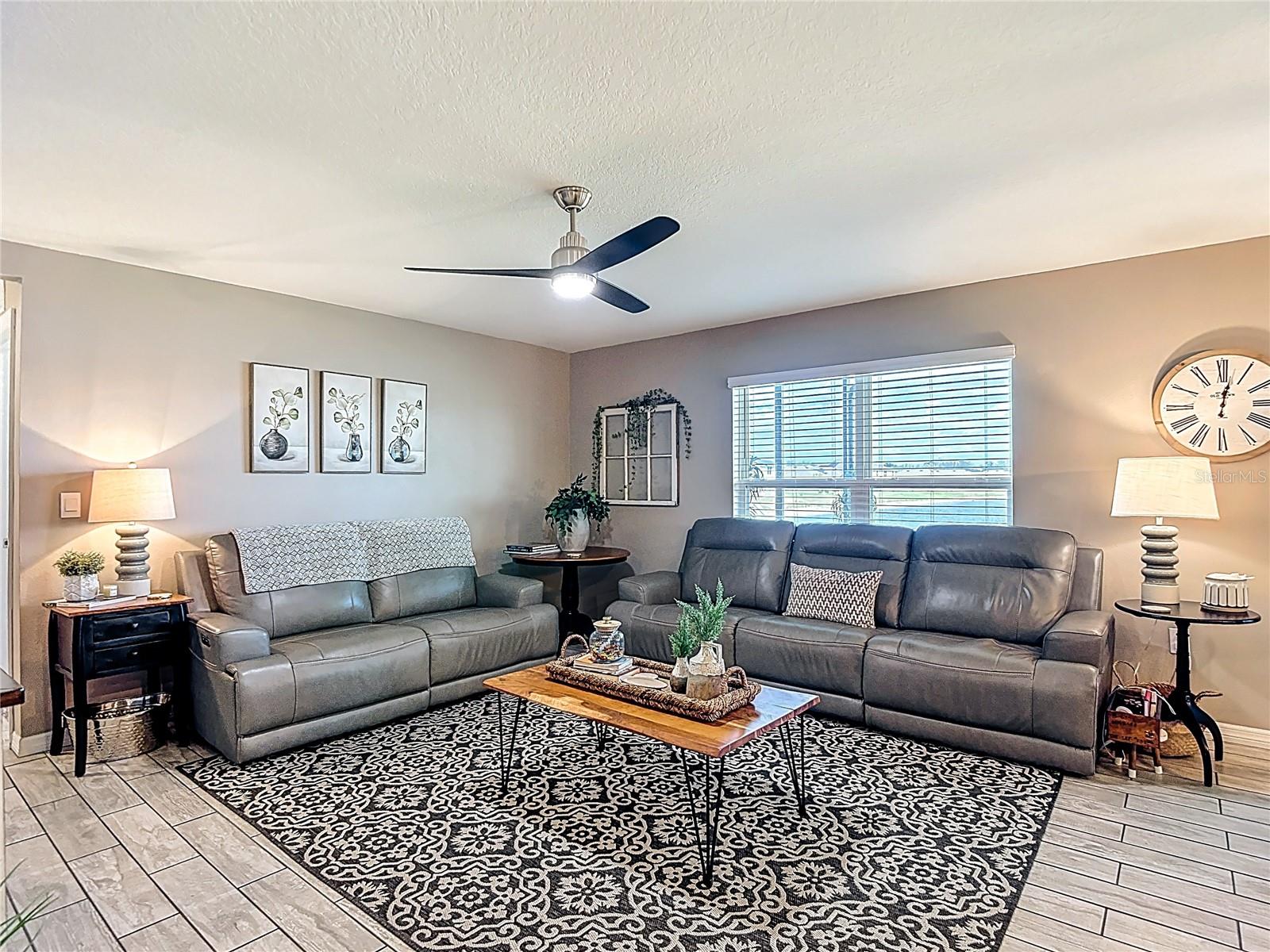 Image 25 of 86 For 38287 Sonnet Landing Avenue