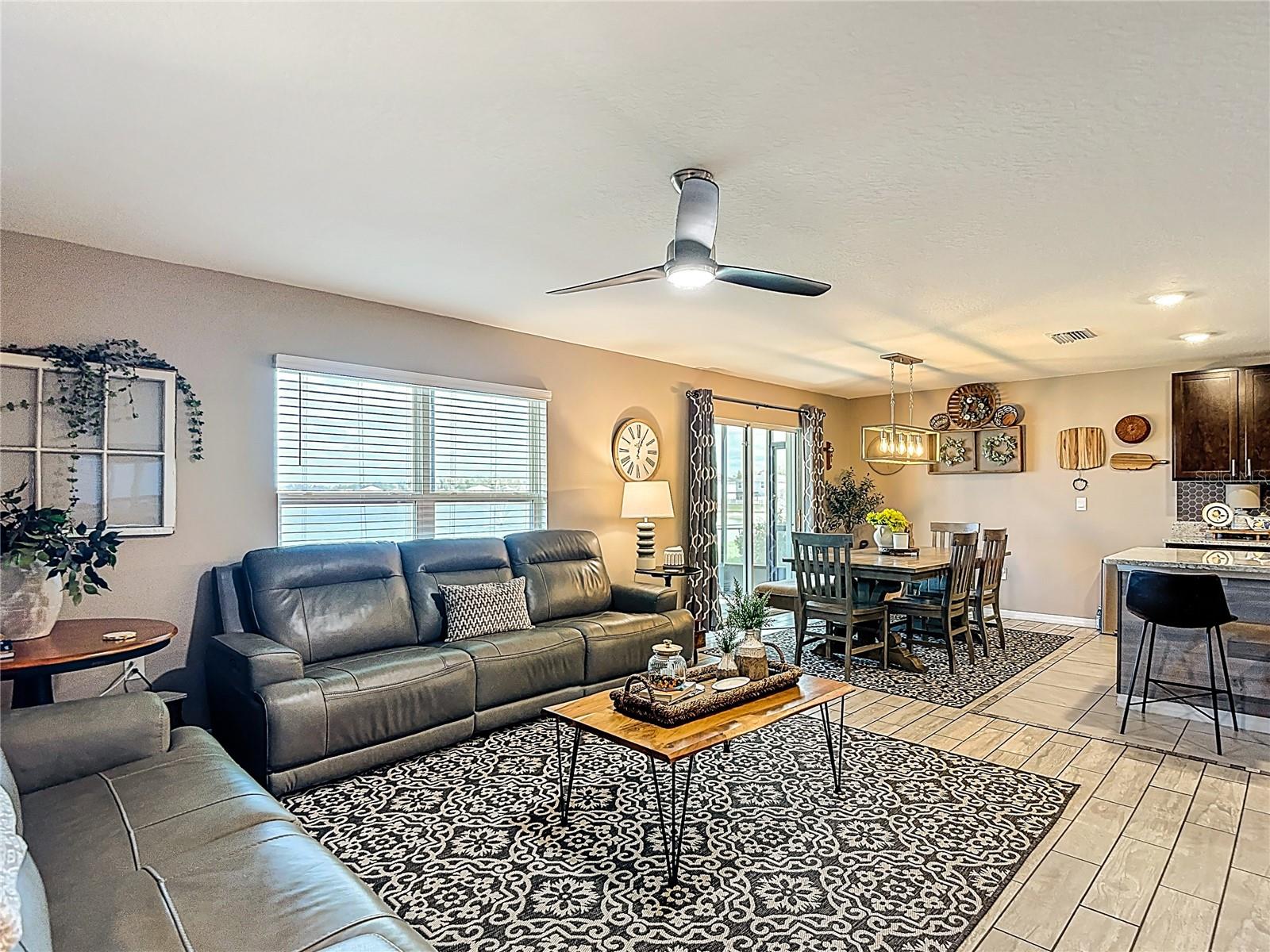 Image 26 of 86 For 38287 Sonnet Landing Avenue