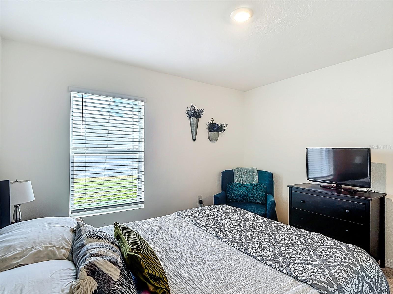 Image 28 of 86 For 38287 Sonnet Landing Avenue