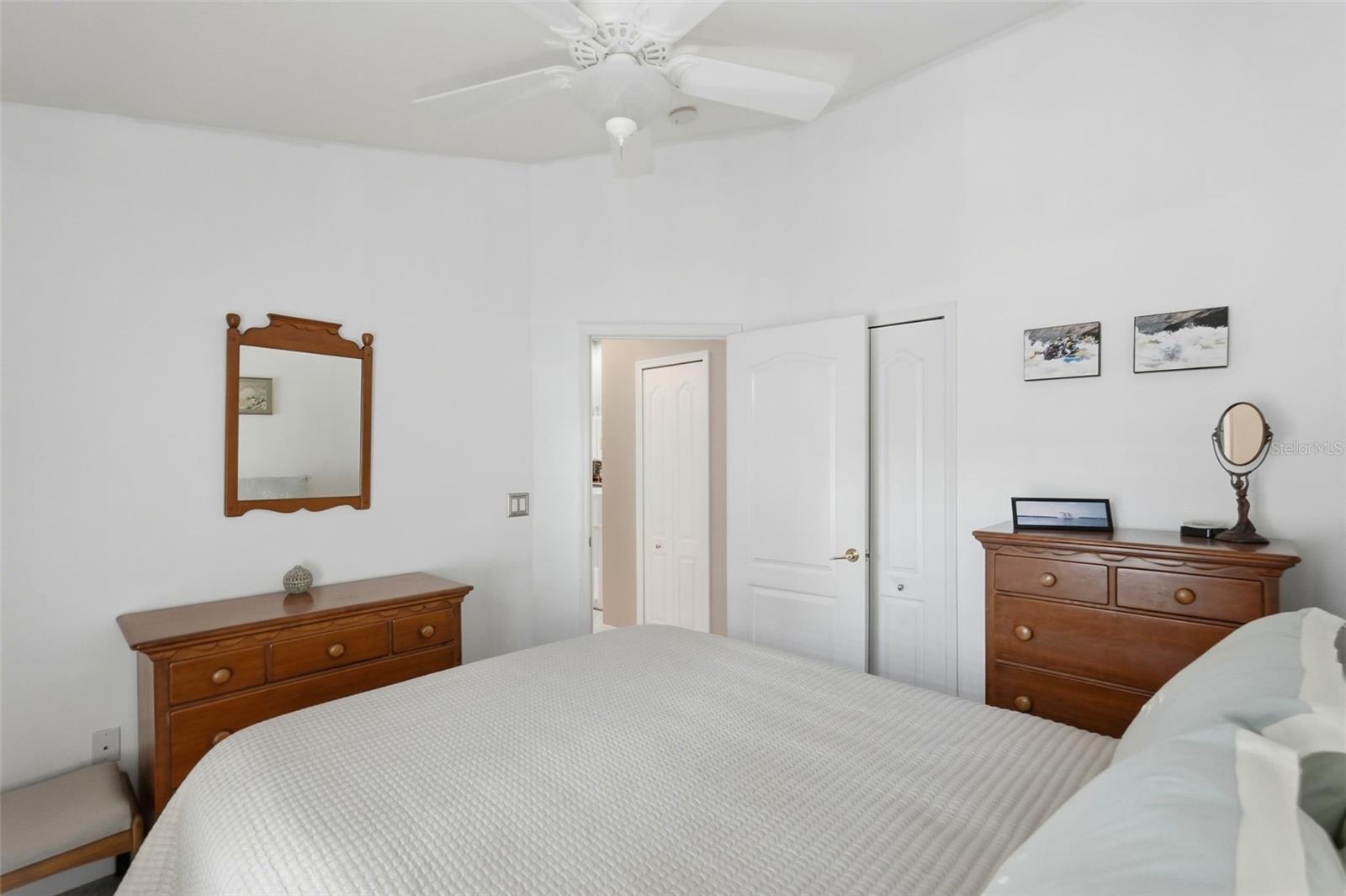 Image 14 of 31 For 1240 Bluffs Circle