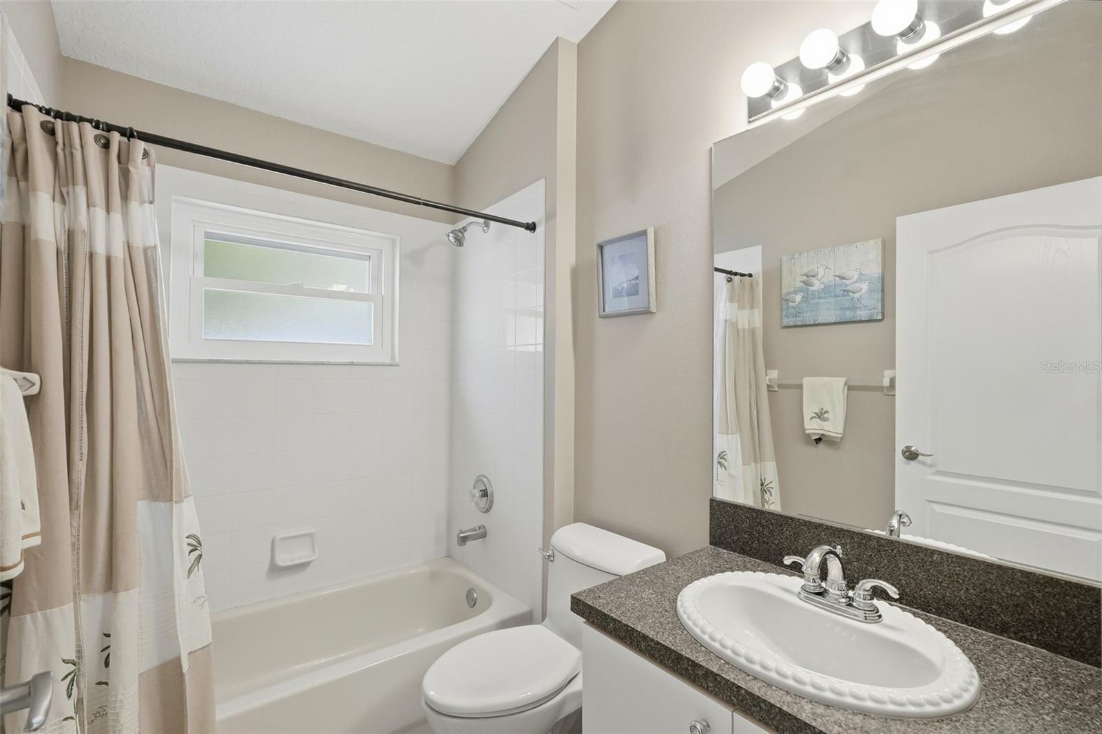 Image 18 of 31 For 1240 Bluffs Circle