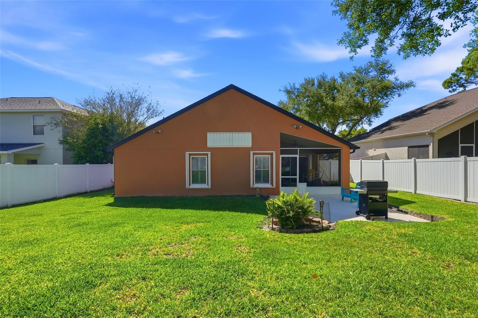 Image 24 of 31 For 1240 Bluffs Circle