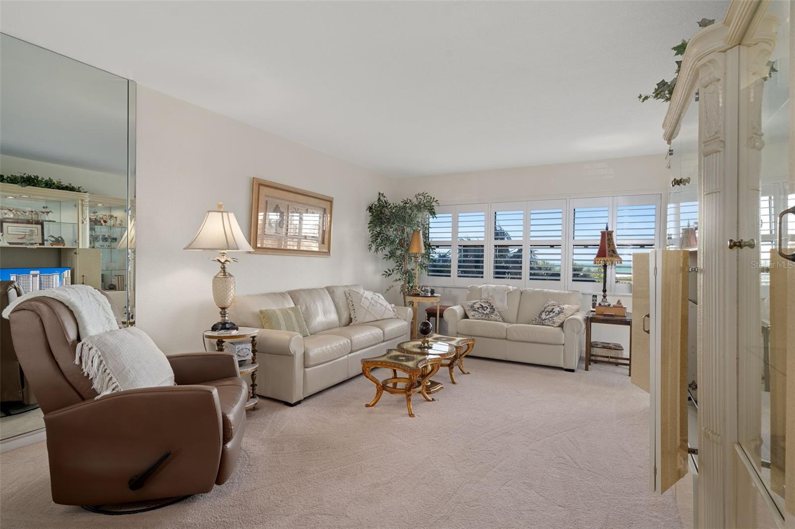 Image 13 of 56 For 1230 Gulf Boulevard 303