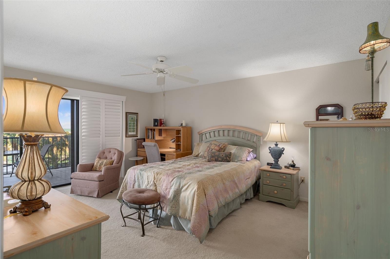 Image 21 of 56 For 1230 Gulf Boulevard 303