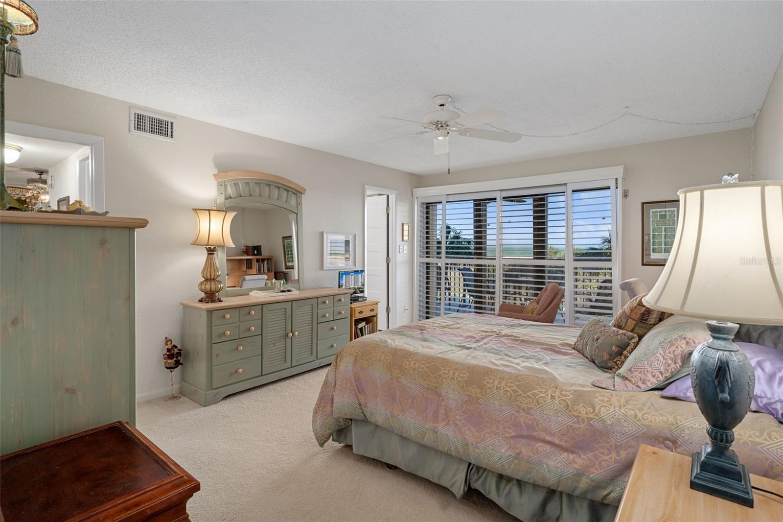 Image 24 of 56 For 1230 Gulf Boulevard 303