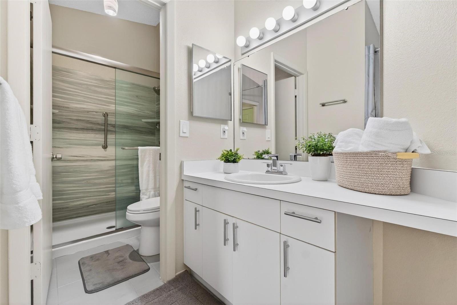 Image 17 of 28 For 4535 Park Lake Terrace S