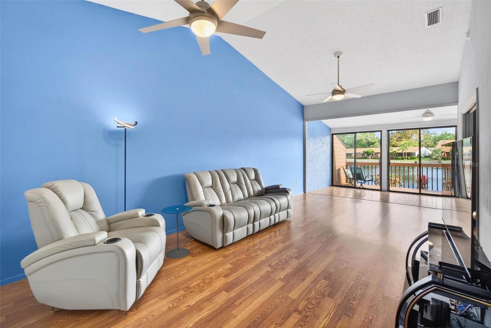 Image 7 of 28 For 4535 Park Lake Terrace S