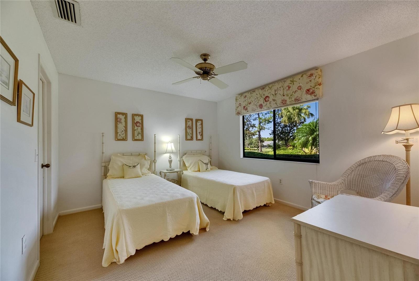 Image 38 of 57 For 29903 Baywood Lane