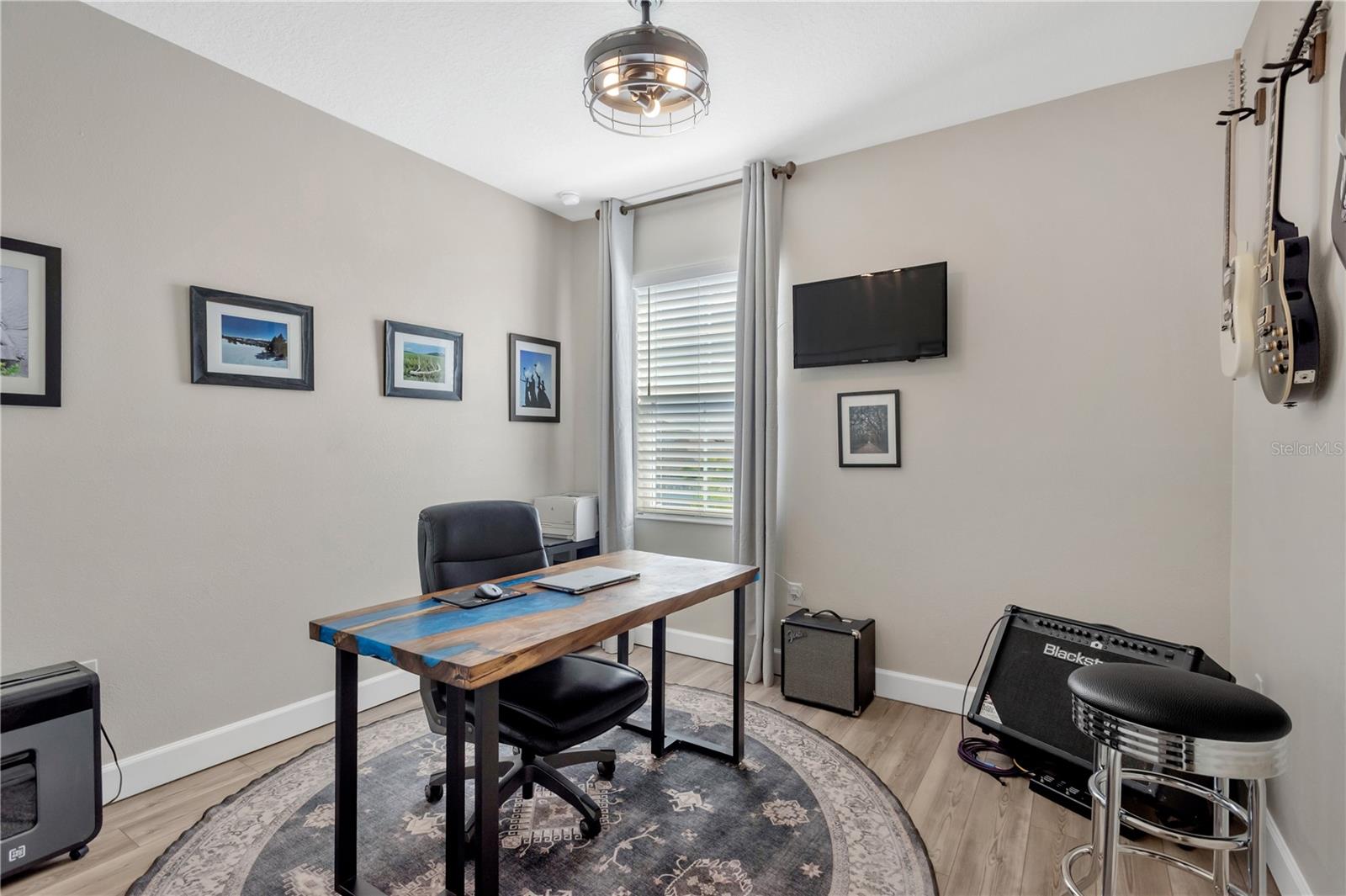 Image 26 of 79 For 315 Blackrock Lane