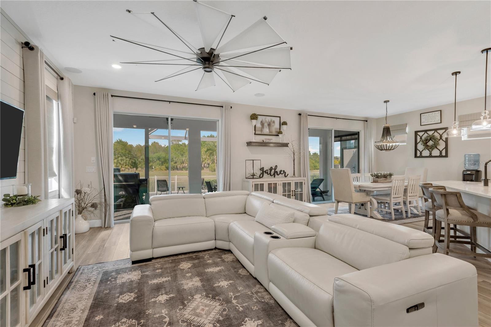 Image 3 of 79 For 315 Blackrock Lane