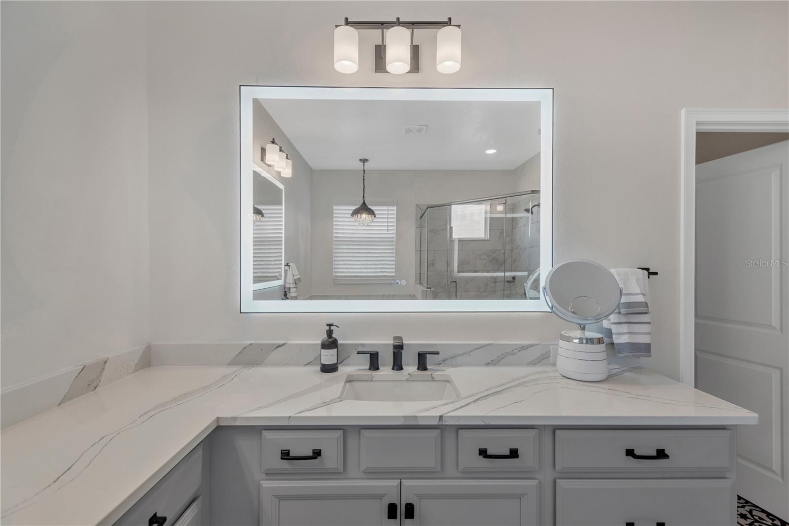 Image 33 of 79 For 315 Blackrock Lane