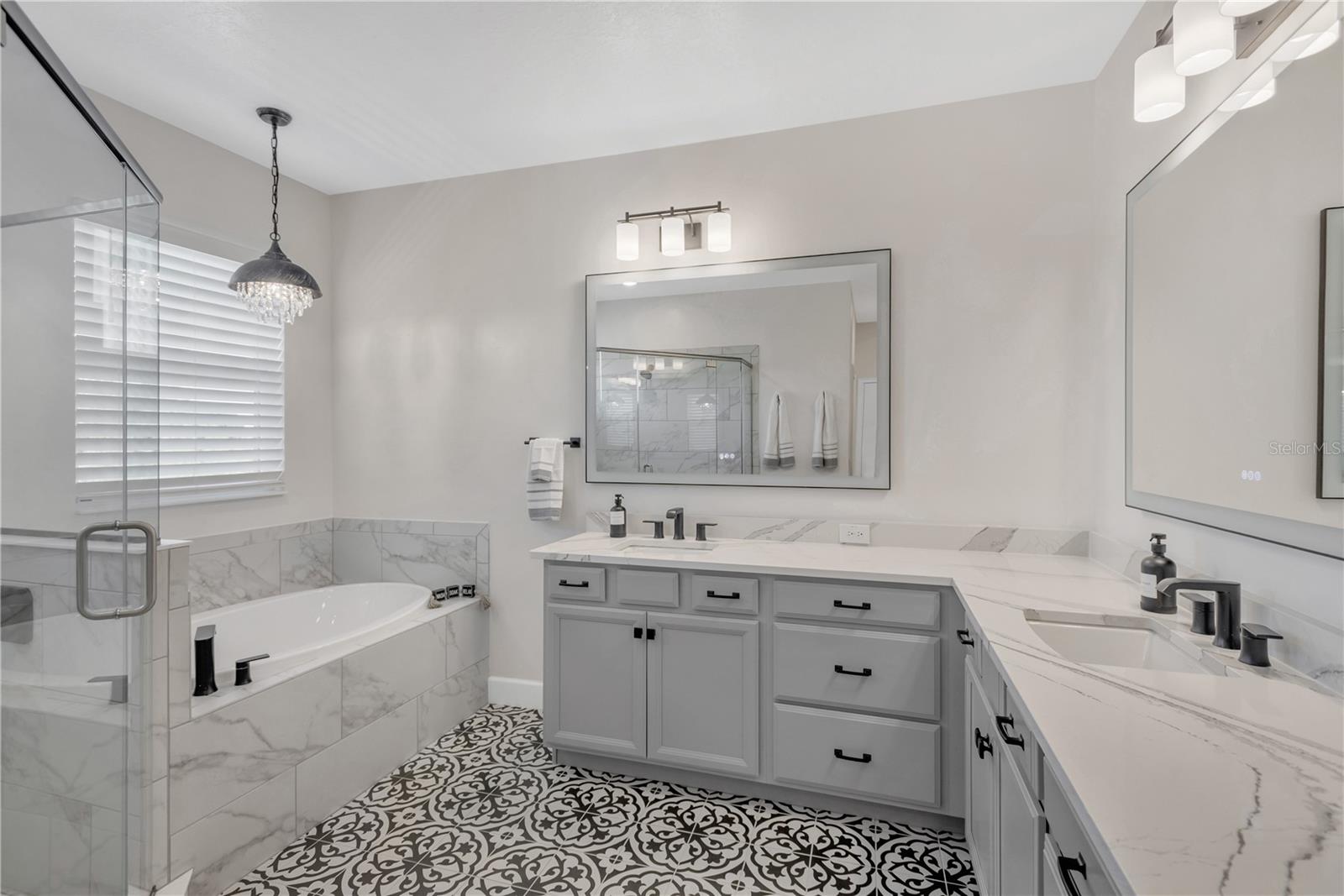 Image 5 of 79 For 315 Blackrock Lane