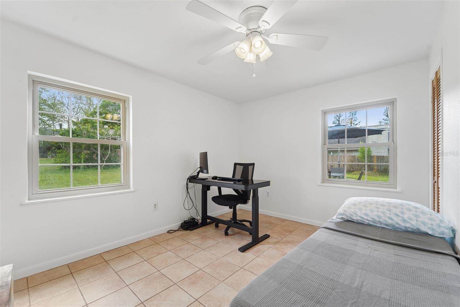 Image 21 of 39 For 2007 Golf View Drive