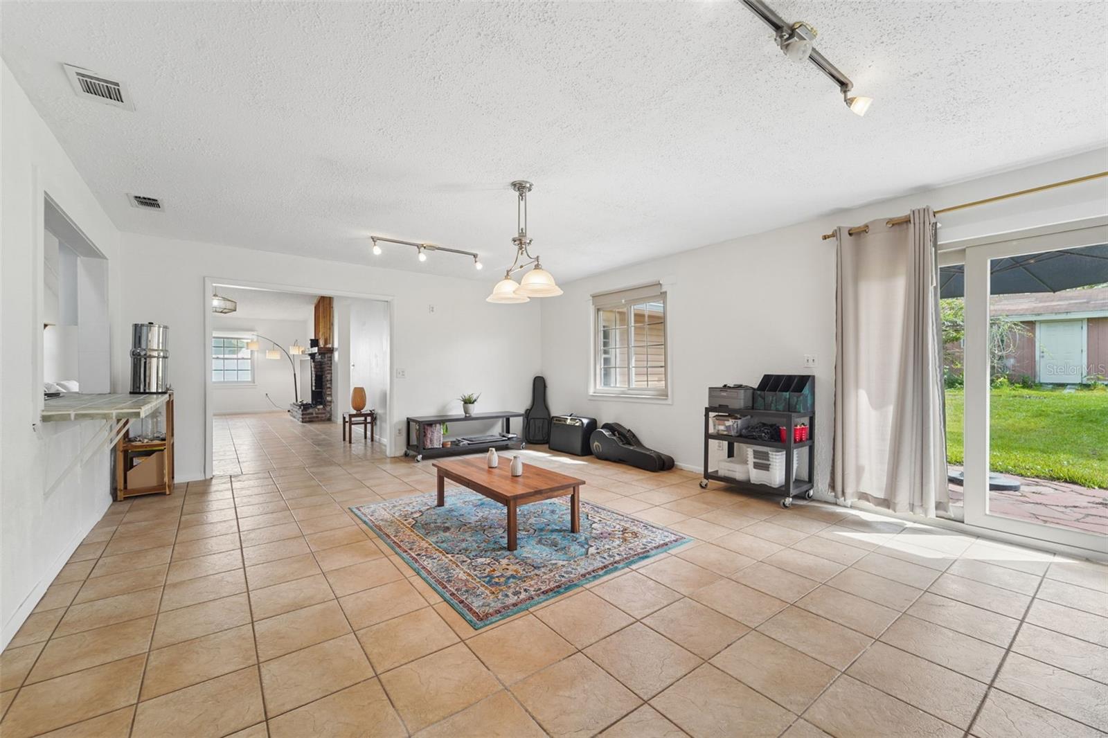 Image 23 of 39 For 2007 Golf View Drive