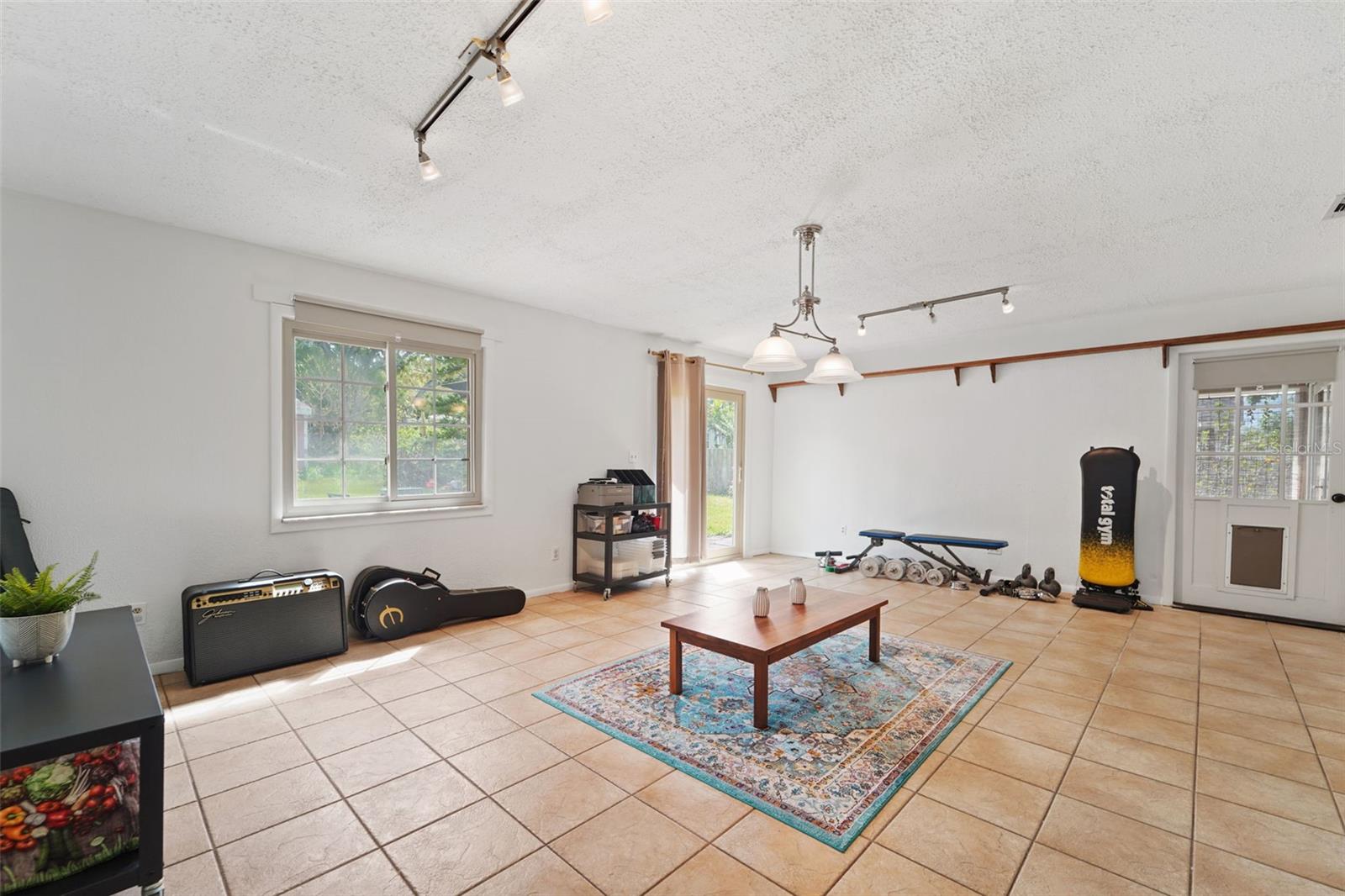 Image 24 of 39 For 2007 Golf View Drive