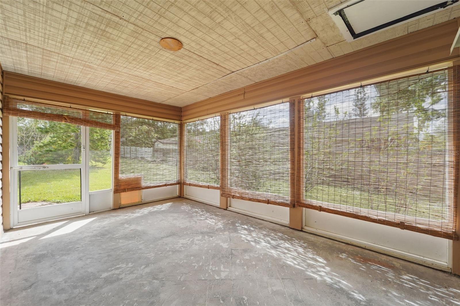 Image 26 of 39 For 2007 Golf View Drive