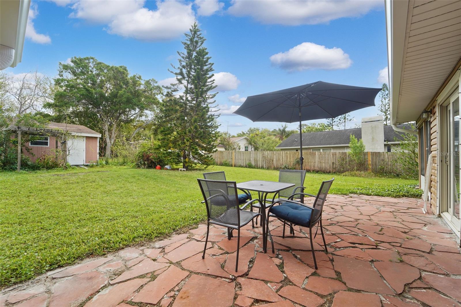 Image 27 of 39 For 2007 Golf View Drive